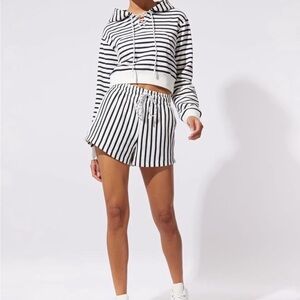 Solid& striped Jolie set size small-